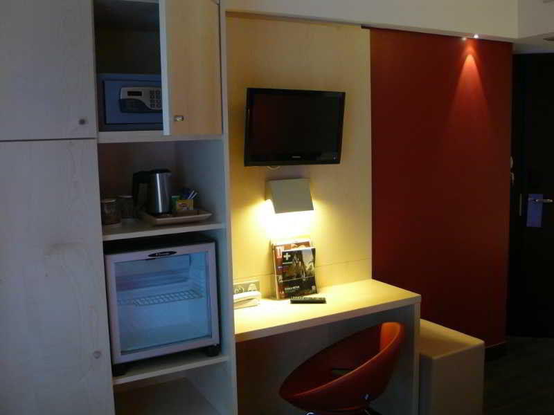 Best Western Seine West Hotel พูโต ภายนอก รูปภาพ